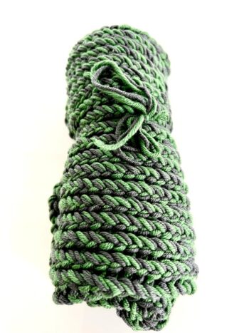 Merino Schal Melange in Grau-Grün, handgestrickt - 100% Merinowolle - extradick – Bild 12