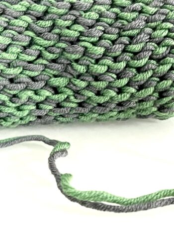 Merino Schal Melange in Grau-Grün, handgestrickt - 100% Merinowolle - extradick – Bild 11